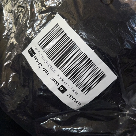 Victoria Secret Lightly Lined Lace-Cup Demi Bra - Picture 6 of 6